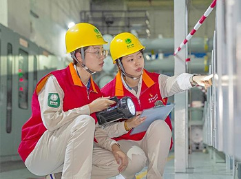 國(guó)網(wǎng)智研院研制的可控?fù)Q相換流閥通過(guò)技術(shù)鑒定